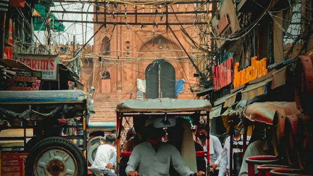 HERITAGE AND SPIRITUALITY IN OLD DELHI